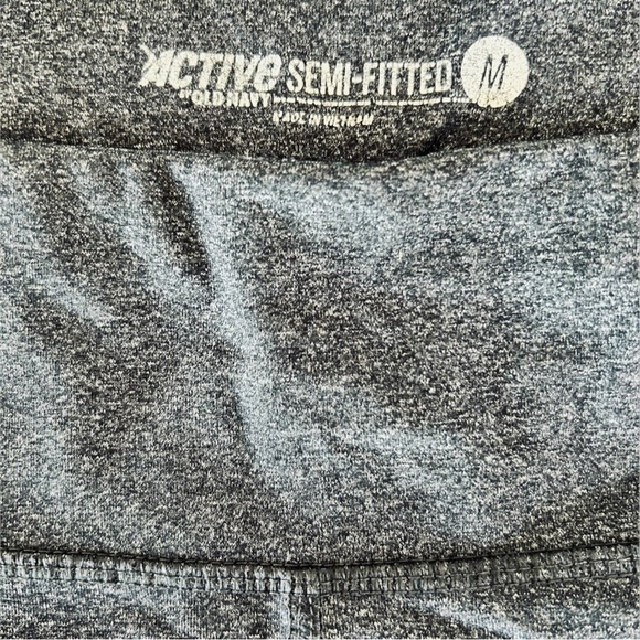 4/$20 Old Navy Active Semi-Fitted Leggings - Picture 3 of 3